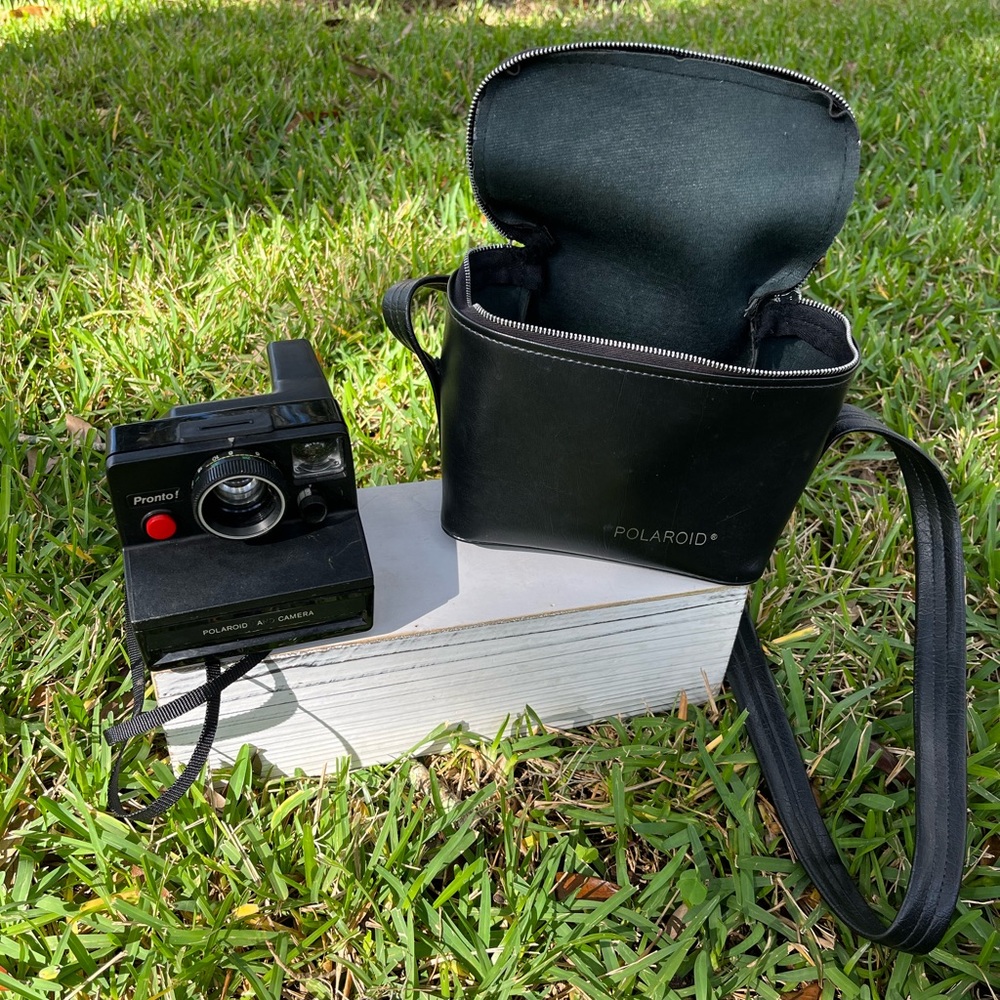 Vintage Polaroid Pronto Instant Camera with Carrying Bag - Picture 1 of 8